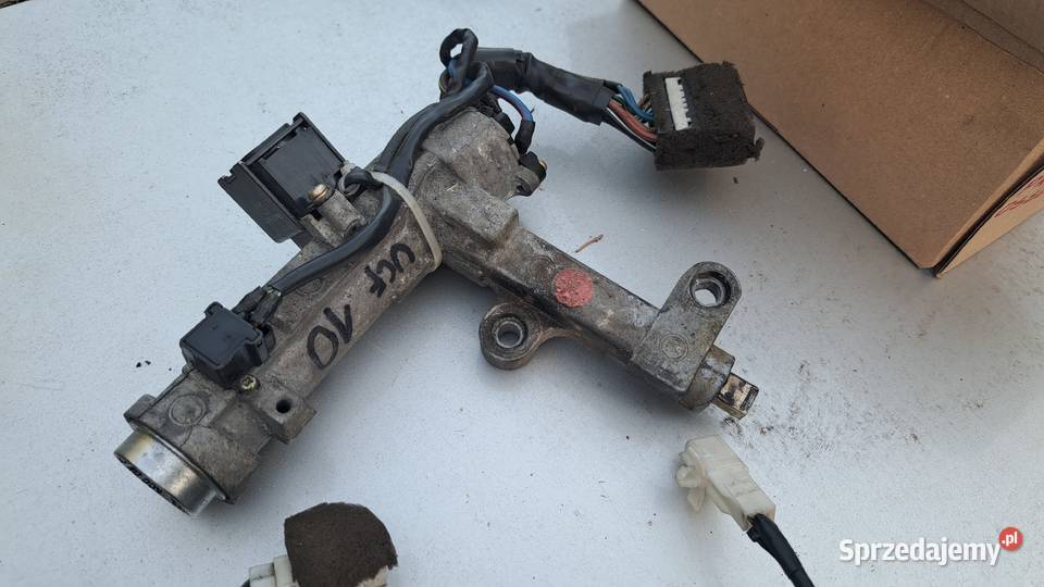 Stacyjka kluczyki wkładki KPL Lexus LS400 UCF10 osobowe śląskie