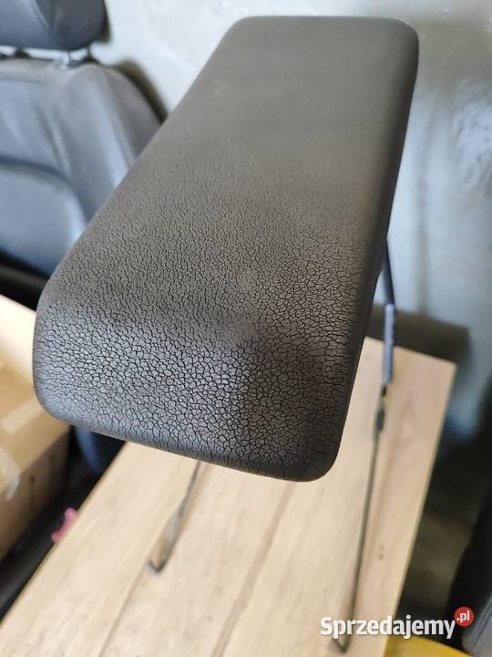 Audi 80 Podłokietnik Kamei Oryginalny łódzkie Lututów