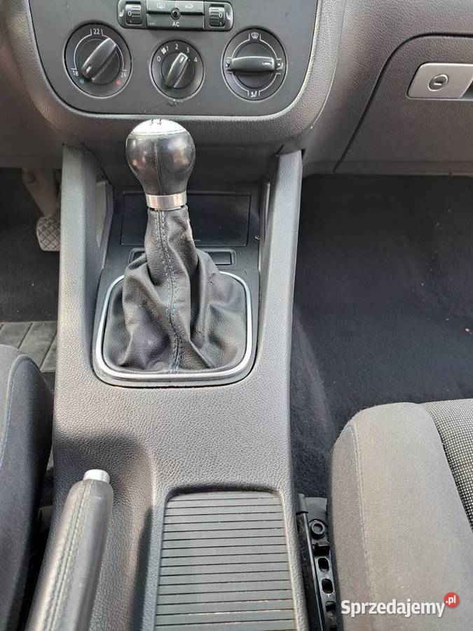 VW GOLF V 5 16 Mpi klima mały przebieg 2007 ESP mazowieckie
