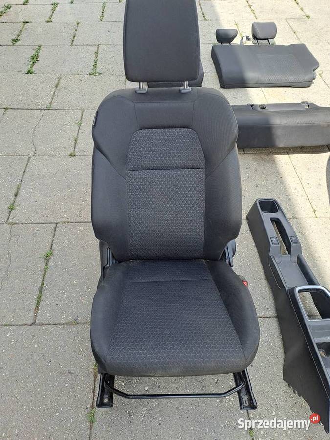 Suzuki Swift MK8 5D komplet podgrzewanych foteli osobowe Jastrzębie-Zdrój sprzedam
