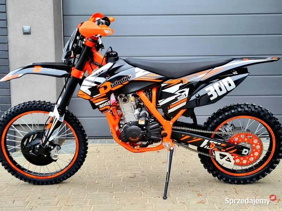 Highper 300cc 32 Ciecz Power BOMB Full LED RATY nieuszkodzony Motocykle, skutery, quady Rakoniewice
