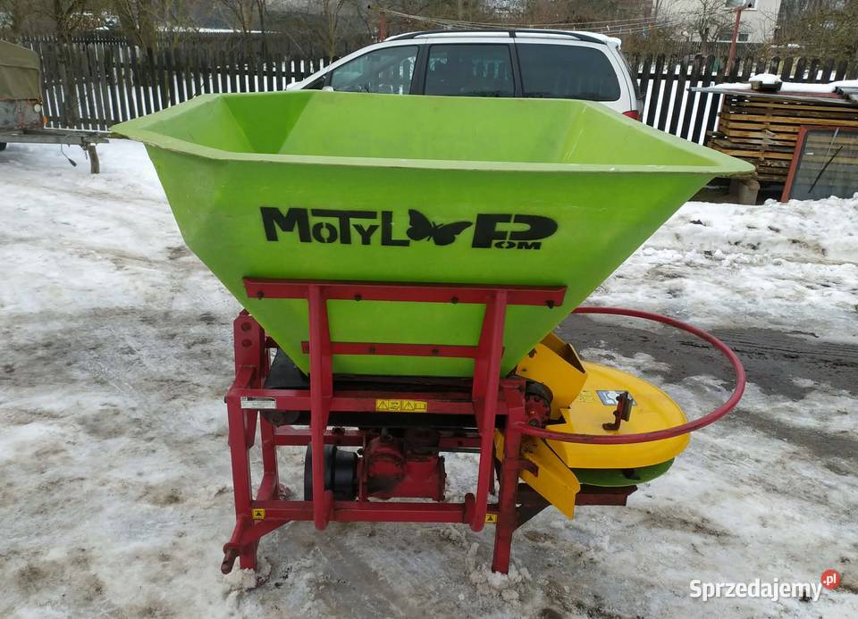 Rozsiewacz Motyl duży 600l do nawozu soli wapna małopolskie Dąbrowa Tarnowska