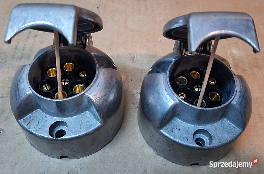 Gniazdo 7 biegunowe metalowe ciągnik Ursus Ostrów Wielkopolski