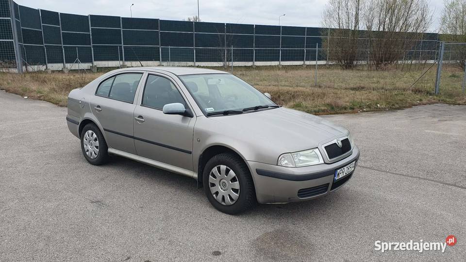 SKODA Octavia Tour 16 MPi Brwinów