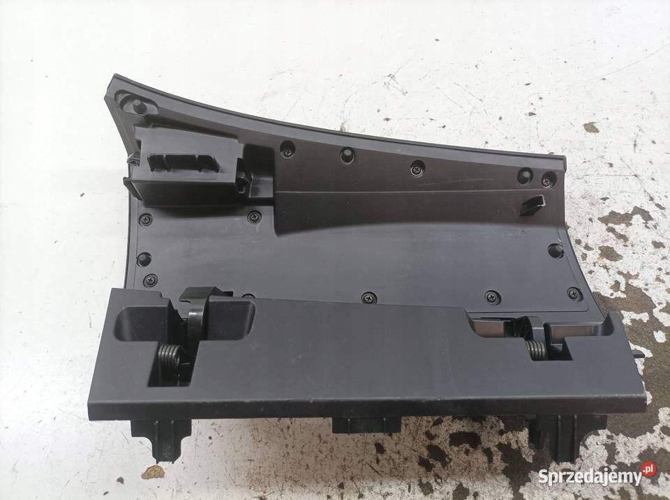 SCHOWEK PASAŻERA GÓRNY Mitsubishi Outlander II