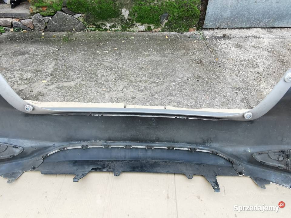 Zderzak tył Yaris 3 III drugi lift kratka 1820