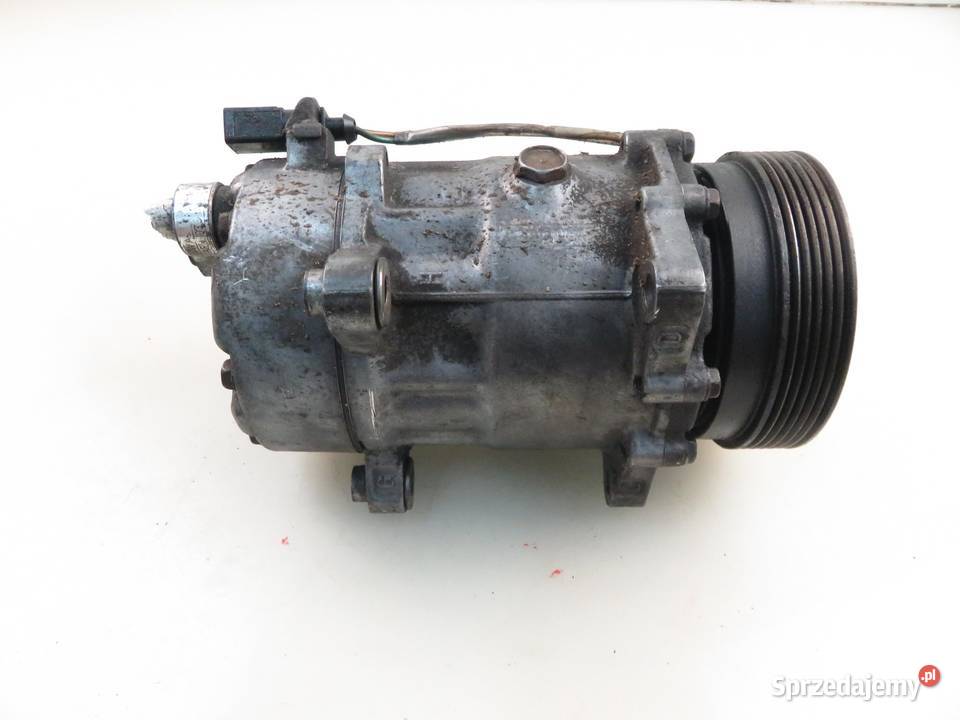 KOMPRESOR KLIMATYZACJI SKODA OCTAVIA I Combi 1U5 Kompresory klimatyzacji Części samochodowe małopolskie