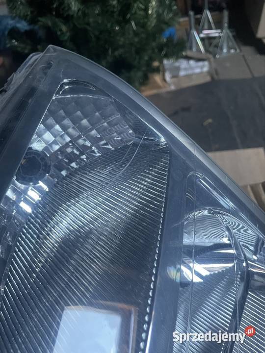 Lampa Przednia lewa Ford Transit 2013 lewe Pieszyce