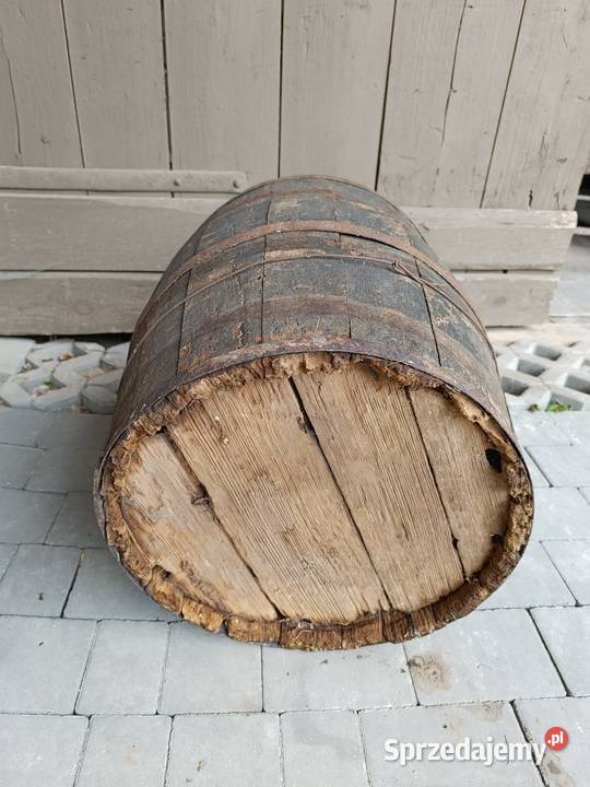 Zabytkowa drewniana beczka kwietnik ozdoba Przeworsk