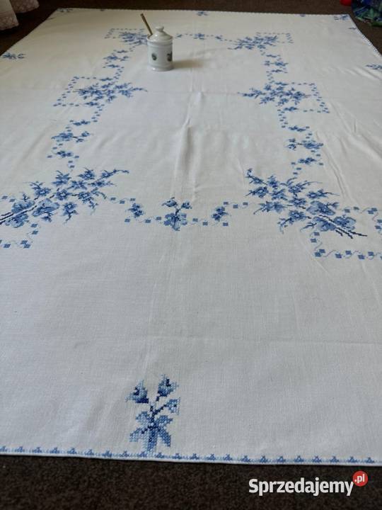 obrus ręcznie haftowany rękodzieło Zabrze