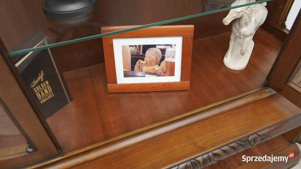 Zabytkowa witryna z lat 40tych w stylu wielkopolskie Jerka