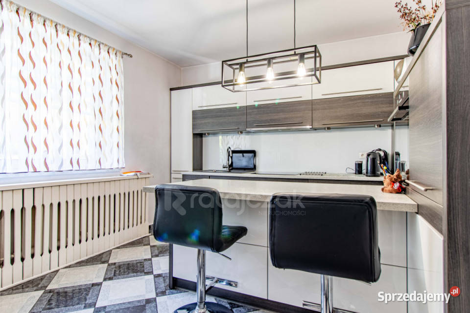 sprzedaży domu wolnostojącego 21503m2 Gdynia Rok budowy 2002