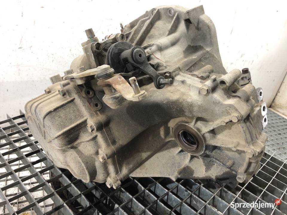 SKRZYNIA BIEGÓW TOYOTA YARIS I 13 87 9905