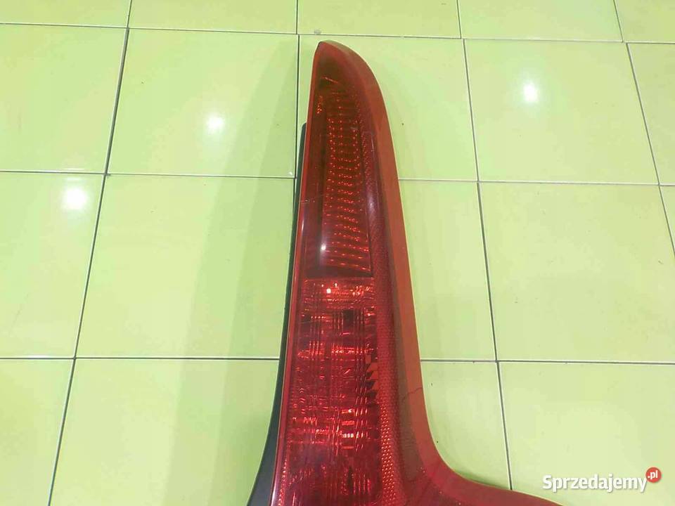 VOLVO C30 LIFT 16 D 10r 3D lampa prawa tyl Suków sprzedam