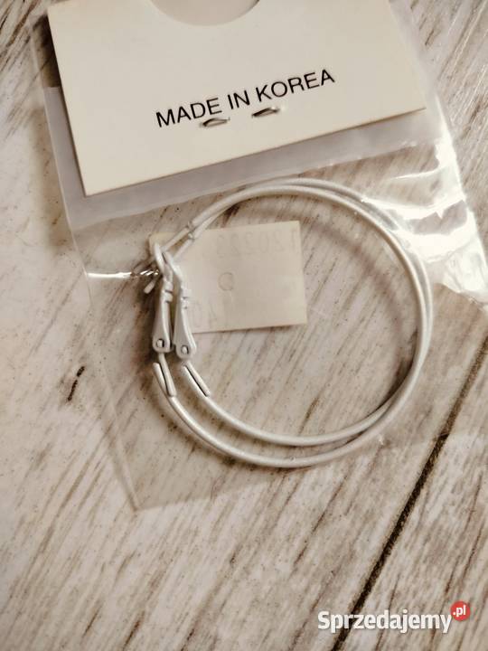 Kolczyki nowe 8 par Kolczyki Zabrze sprzedam