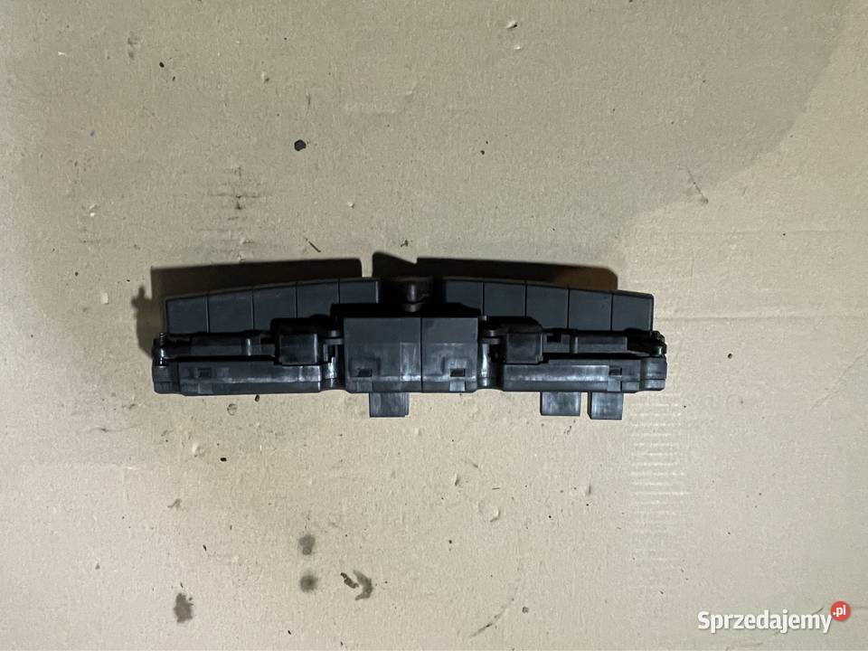 Panel przełączników konsoli 2208218258 mercedes Szczecin