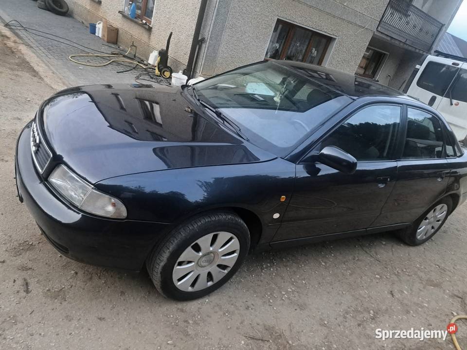 Audi a4b5 19 TDI Rok produkcji 1998 świętokrzyskie Złota sprzedam