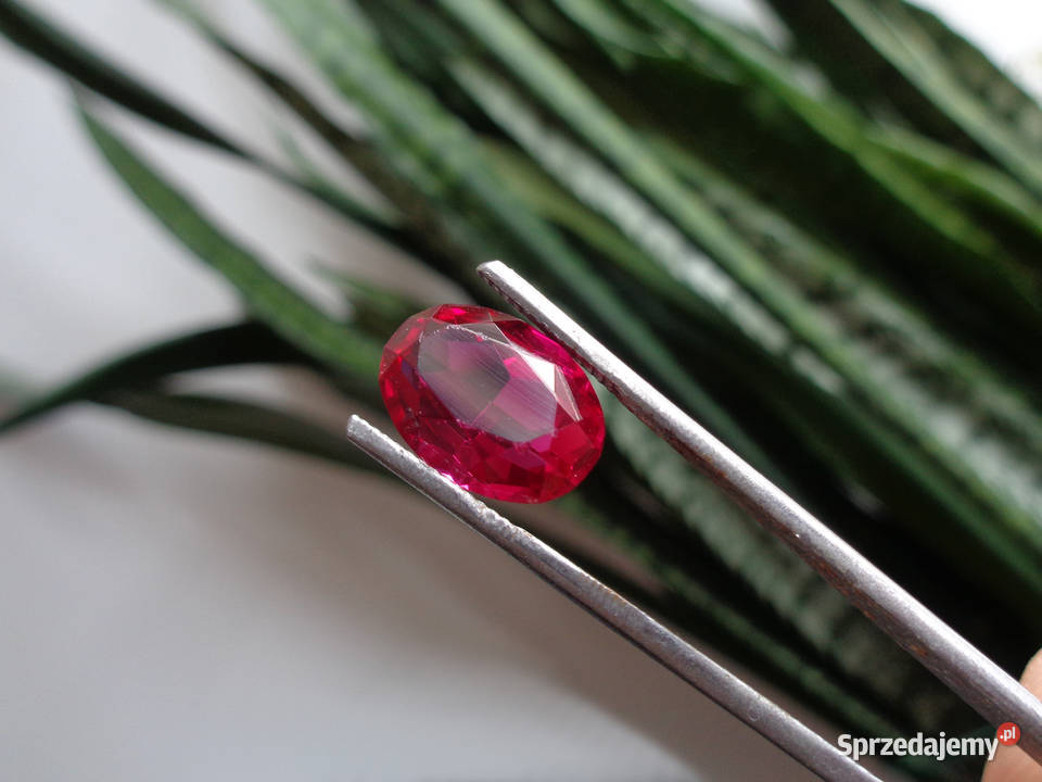 Rubin 83ct 166g Brzeg