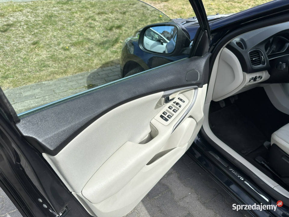 Volvo V40 Mocny silnik kamera nawigacja tempomat 2000cm3 Wejherowo