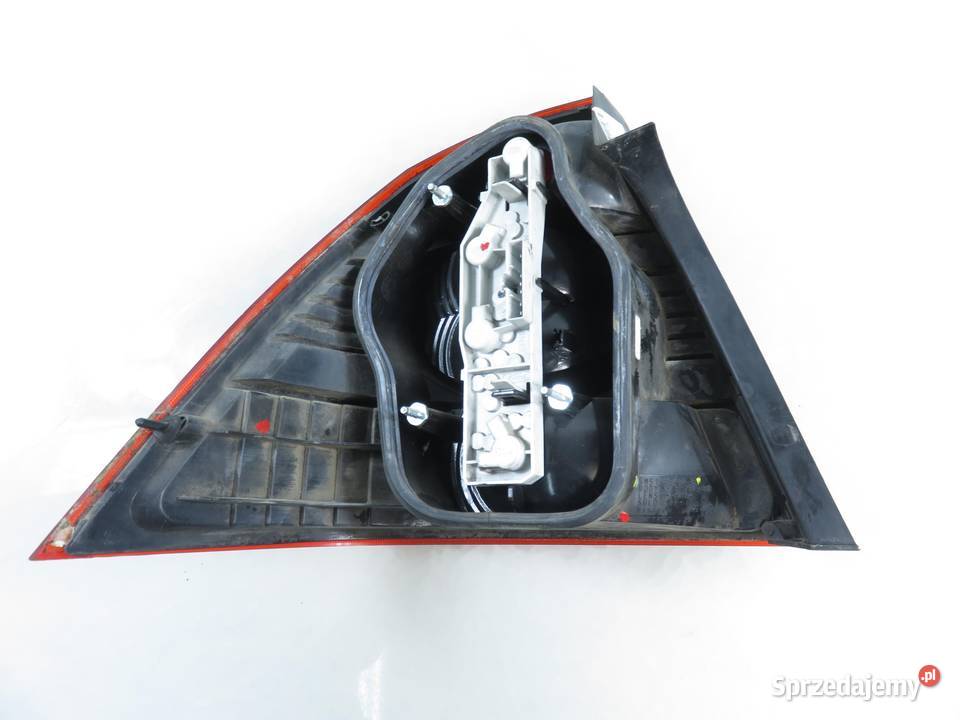 LAMPA PRAWA TYLNA FORD FOCUS II sedan 5M5113404B