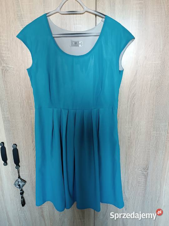 Niebieska sukienka koktajlowa odcięty pas Radzyń Podlaski