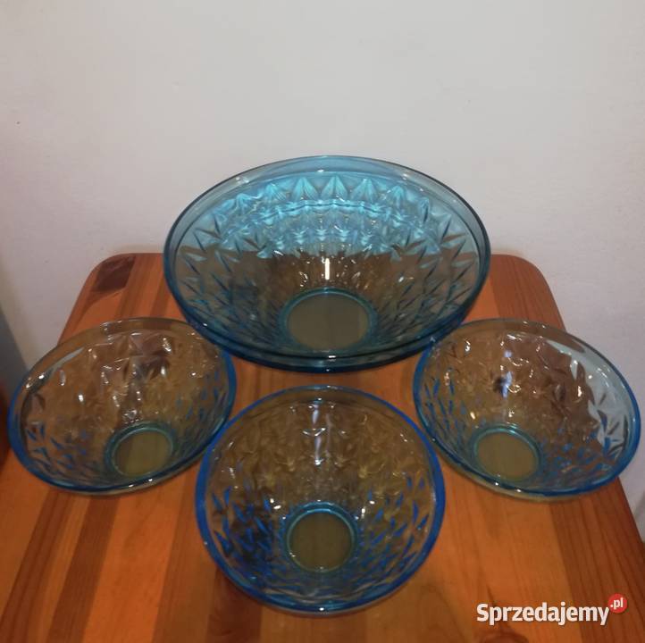 Szkło Ząbkowice proj KupczykMisa Trójkąty Warszawa