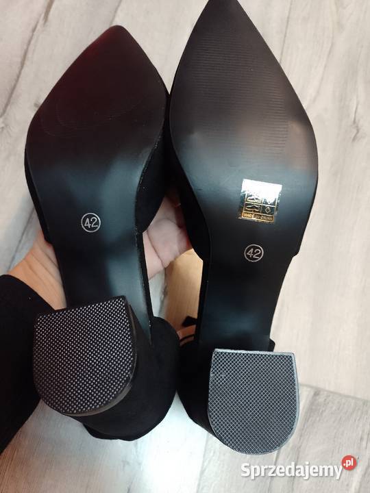 42 Czarne czółenka wieczorowe z zapięciem NOWE tkanina małopolskie Kraków sprzedam