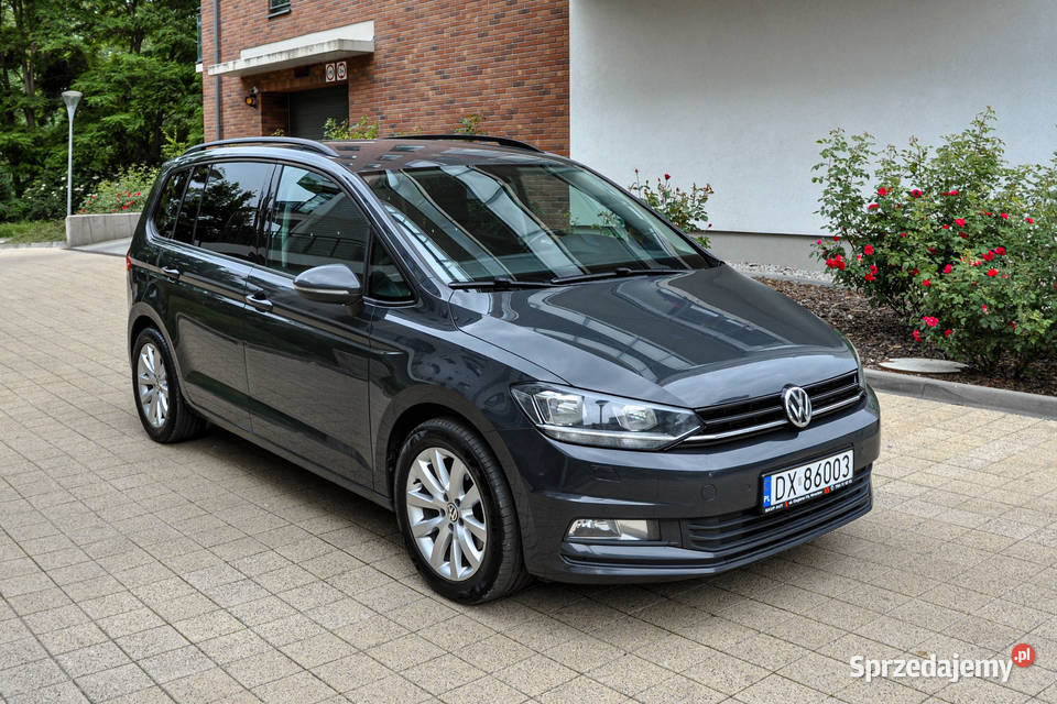 Volkswagen Touran 2016 r Bezwypadkowy dolnośląskie Wrocław sprzedam
