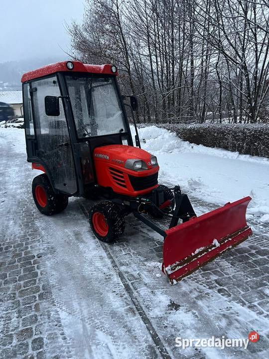 KUBOTA BX2350 4x4 4WD KABINA PŁUG iseki yanmar Dobra