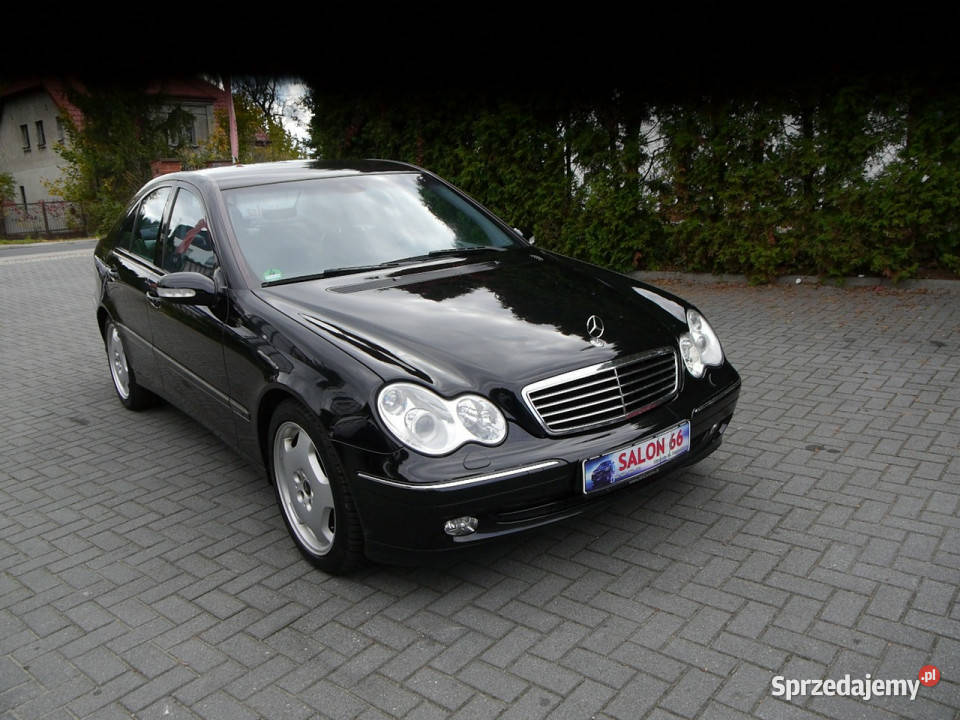 Mercedes C 200 18 Xenon Skóra Stan b bez rdzy i manualna