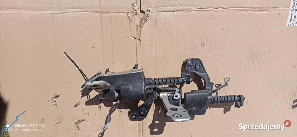 bmw e91 siłowniki tyl klapy komplet Imielin