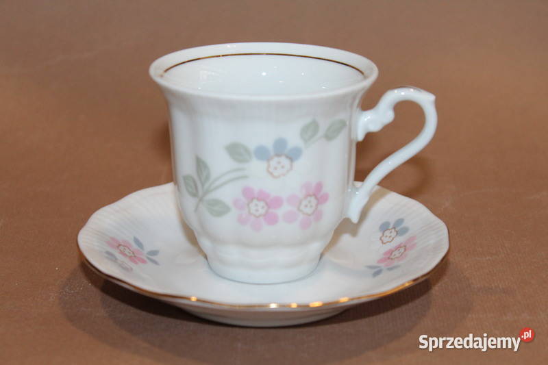 Filiżanka ze spodkiem w kwiatki Wałbrzych 974 Szczecin