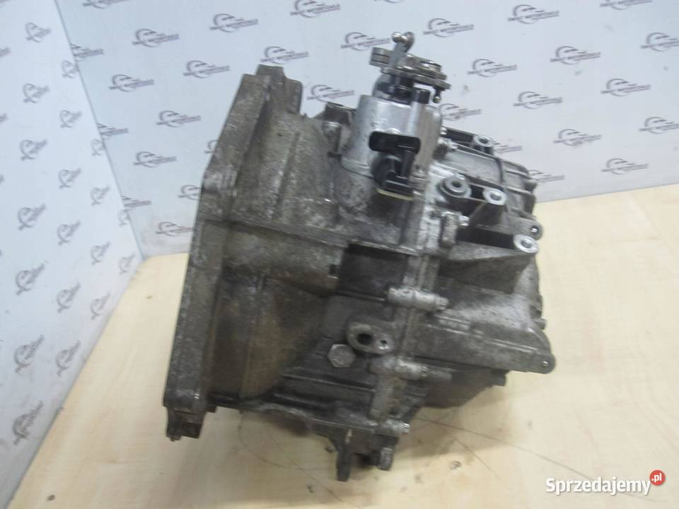 OPEL ASTRA 16 CDTI LVM B16DTL 110 skrzynia świętokrzyskie