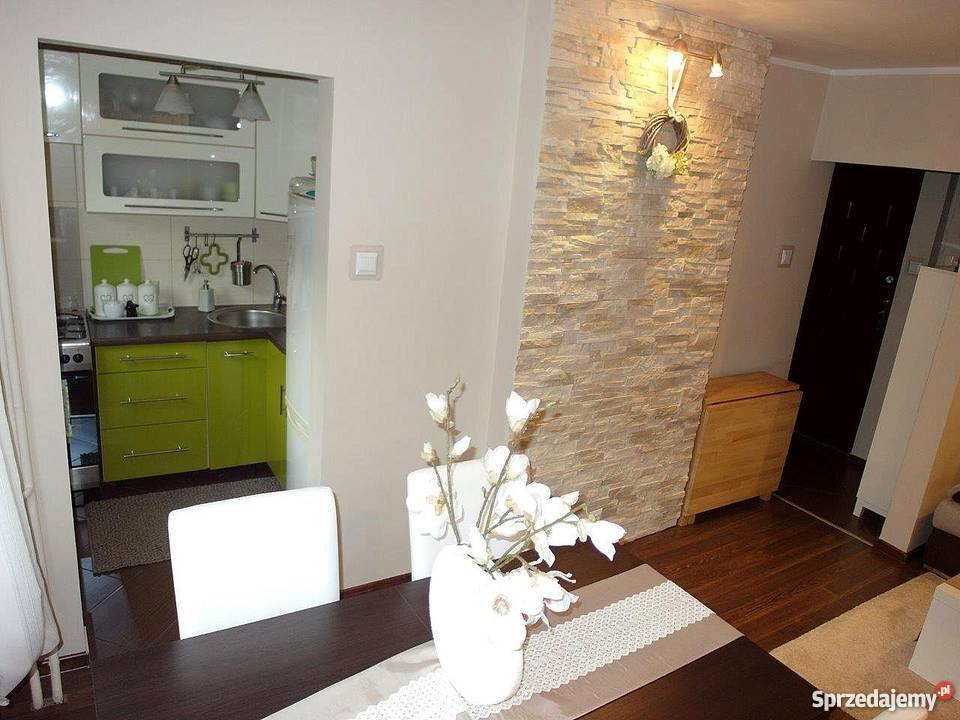 Kawalerka remoncie 23m2 I piętro blok w Centrum pomorskie