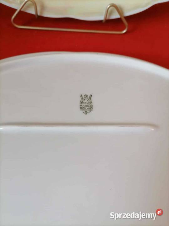 Dwa Półmiski Sygnowane Zakochana Para Wawel Porcelana i szkło Wałbrzych