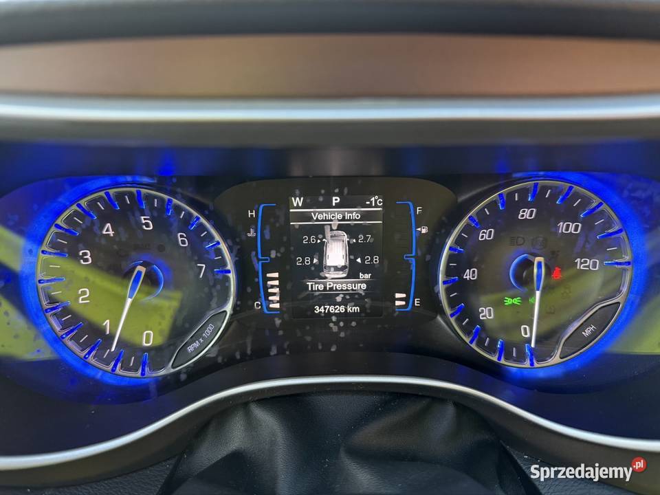 Chrysler Pacifica 36 kamera cofania Węgrzce