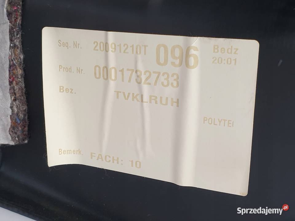 Mercedes C207 A207 PAWA OSŁONA BAGAŻNIKA Boczek Chełm