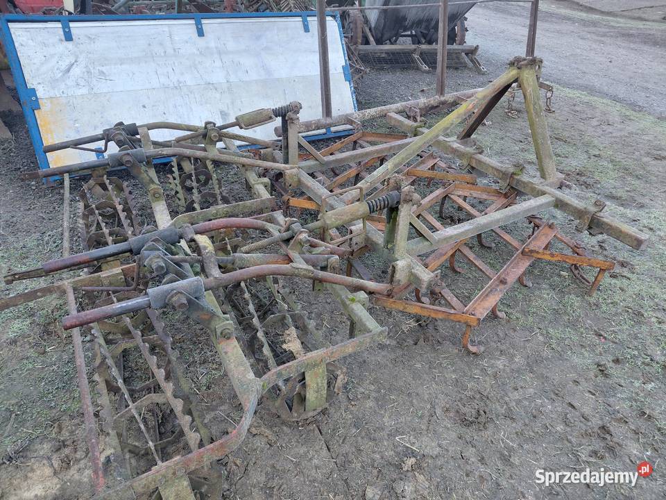 Agregat uprawowy z wałkami Uszew