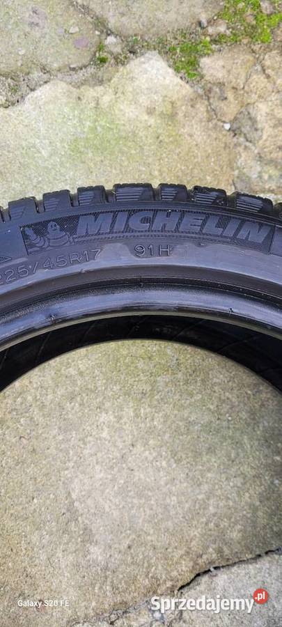 Opony wielosezonowa 225 45 17 Michelin sprzedam