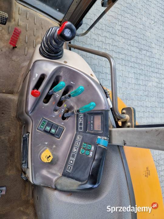 Renault Ares 710 class 816 massey 8220 715 Laskowiec