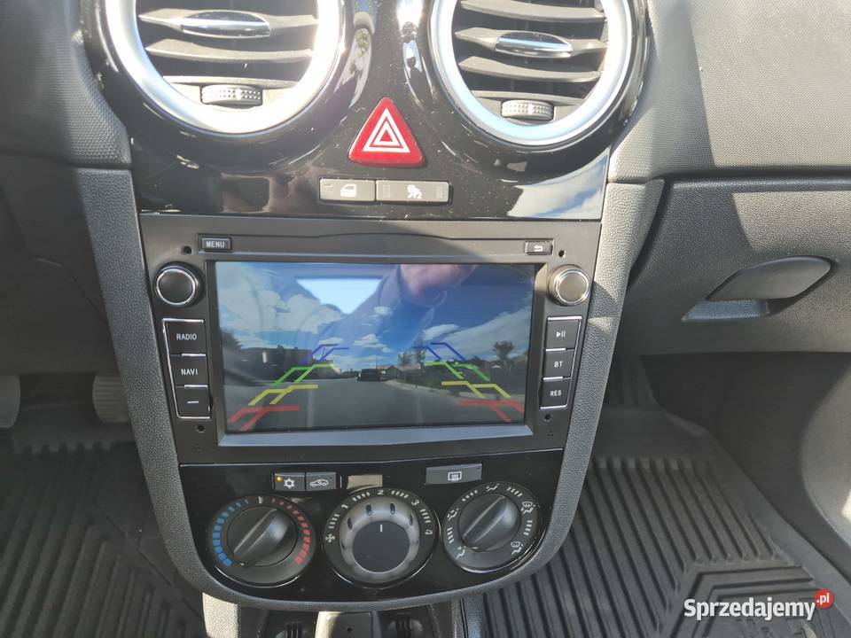 Opel Corsa 14 nawigacja kamera klima serwisowany klimatyzacja Warszawa sprzedam