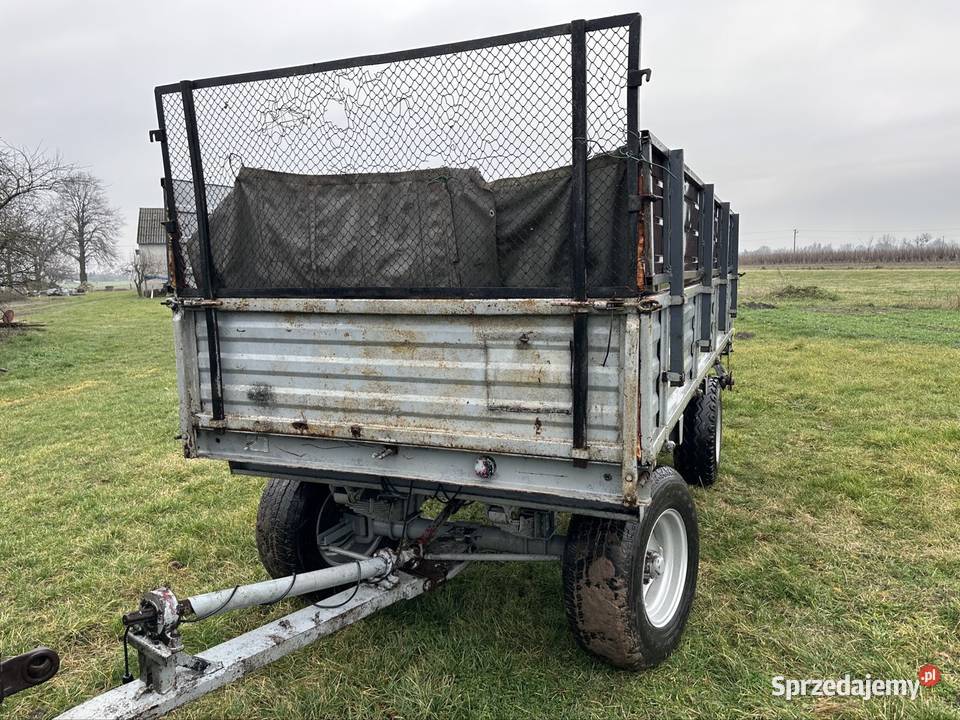 Rozrzutnik dwuosiowy dwutaśmowy przyczepa Ryki