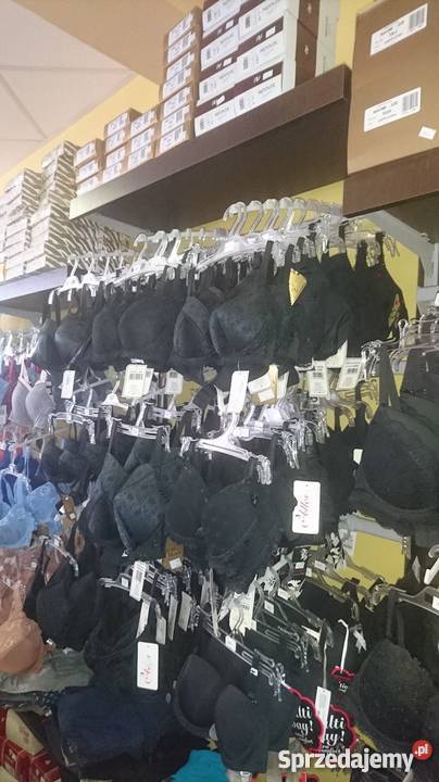 Sprzedam wyposażenie sklepu Dębica