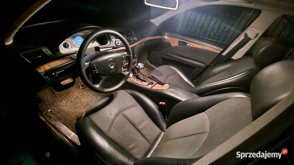 MercedesBenz W211 E220 CDi 2008 Avantgarde Rok produkcji 2008 Kobyla Góra