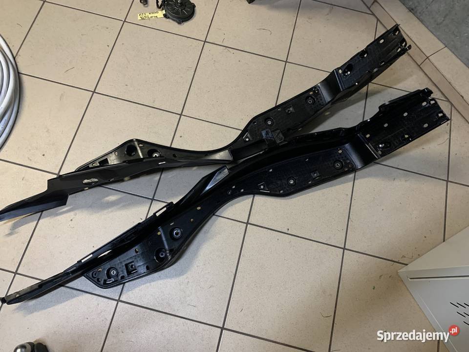 Podesty prawy lewy podłoga Suzuki Burgman 400 K7 małopolskie Brzeszcze sprzedam