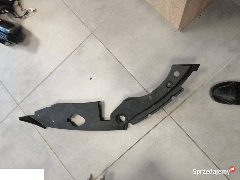 Honda Civic X Type r maskownica błotnika prawa Kozubszczyzna