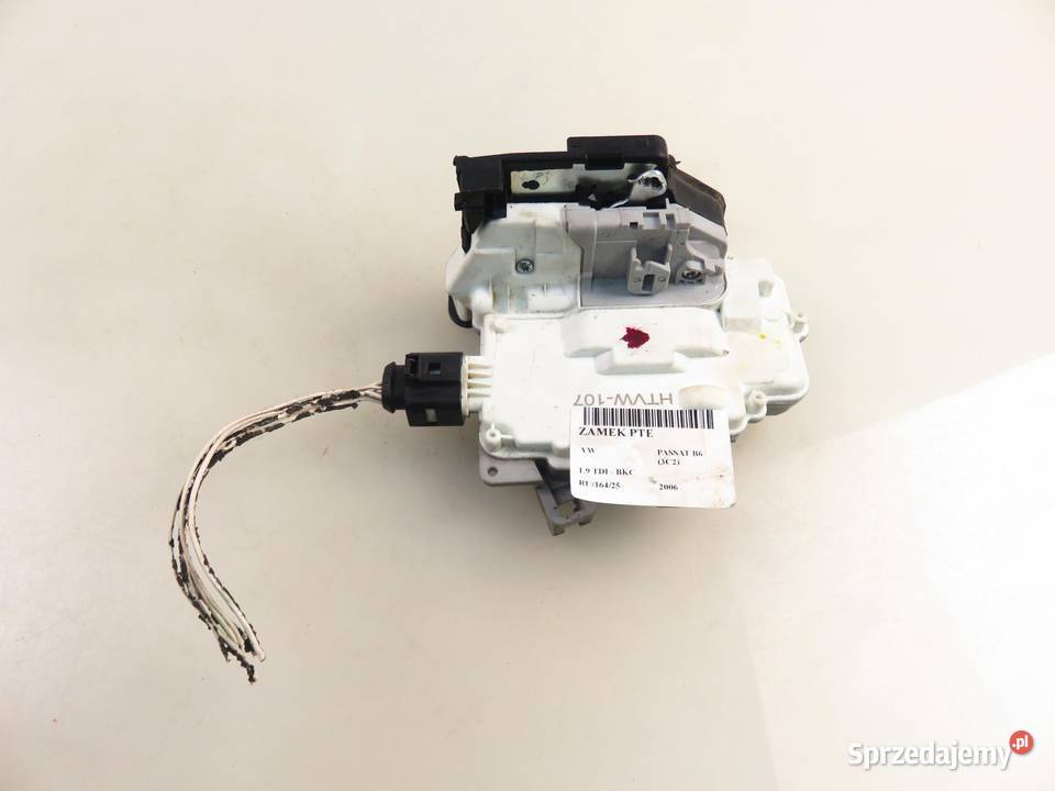 ZAMEK PRAWY TYLNY VW PASSAT B6