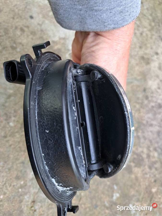VW Golf 5 przycisk klapy bagażnika osobowe Leszno