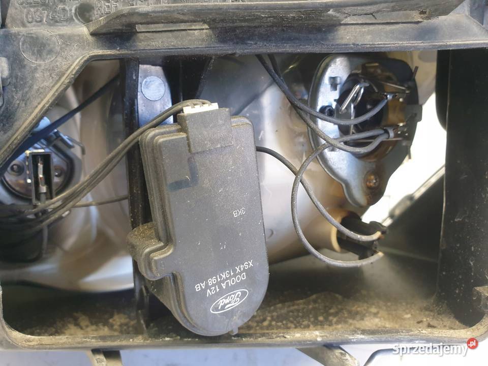 LAMPA PRAWA Ford Focus mk1 lift fl PRZEDNIA Rudka sprzedam