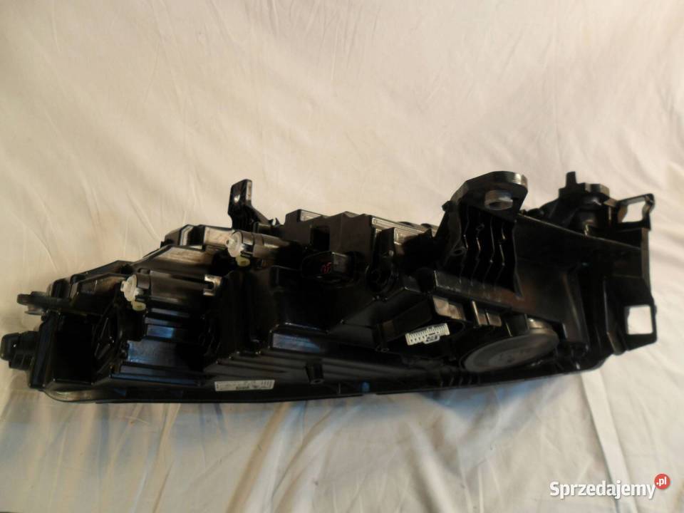 REFLEKTOR PRZÓD STRONA PRAWA SKODA ENYAQ IV Nowy Tomyśl